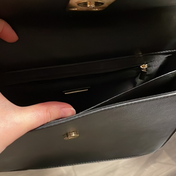 Aldo Solid Purse with Gold Chain - Picture 6 of 10